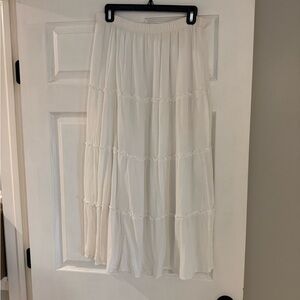 Hollister Cream Tiered Maxi Skirt